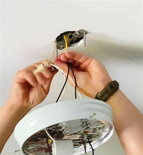 electrical malfunctions, electrical installations, nearest electrician, nearby electricians, bulb replacement, light replacement, chandelier replacement, socket replacement, on-off switch replacement, electrical repairs, good price, quality workmanship, quality materials, reliable craftsmen, outside electricity, inside electricity, best price with licensed masters, The best electrical masters mcallen mission rgv Edinburgh pharr, quality service is right near you, we solve your urgent electrical problems with one phone call,